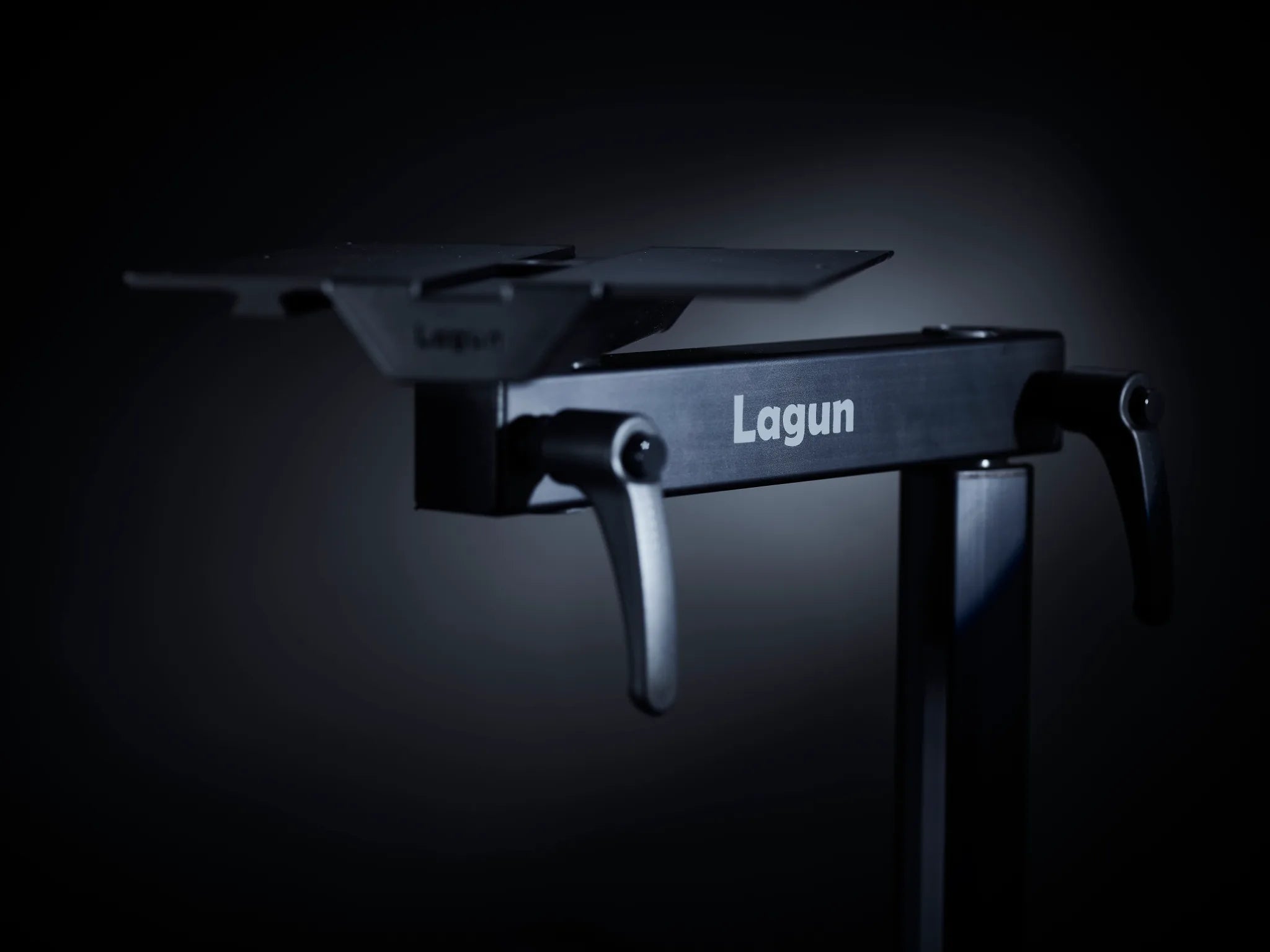 Lagun standard table frame set in black